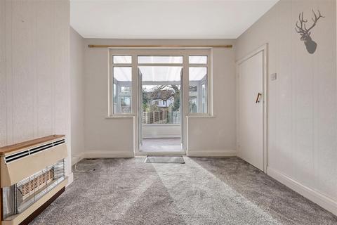 26 Blackthorne Drive, London, E4 6LR