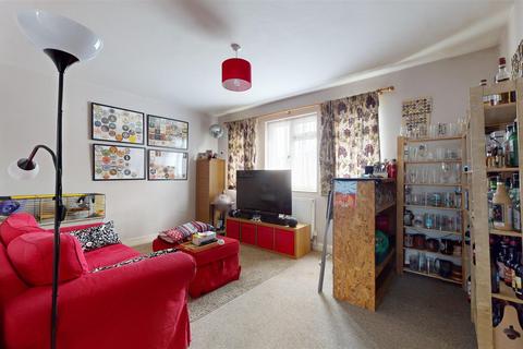 2 Glyn Vale, Bristol, BS3 5JG