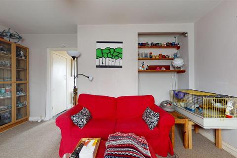 2 Glyn Vale, Bristol, BS3 5JG