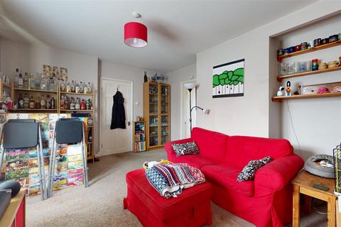 2 Glyn Vale, Bristol, BS3 5JG