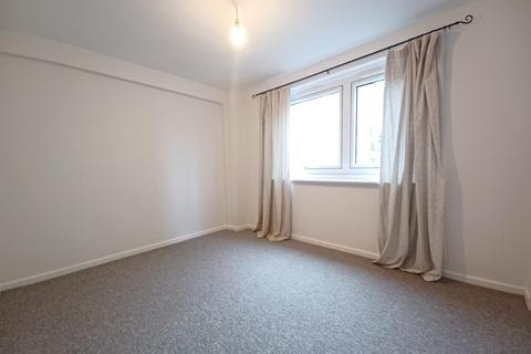 2 bedroom maisonette to rent - Rosewell Court