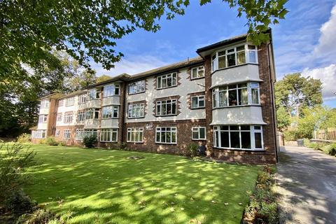 2 bedroom flat for sale, Rylatt Court, Ashton Lane, Sale