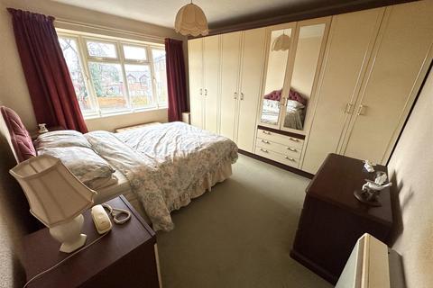 2 bedroom flat for sale, Rylatt Court, Ashton Lane, Sale