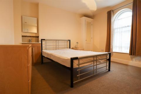 1 bedroom property to rent, 27 Cambridge Gardens, Hastings