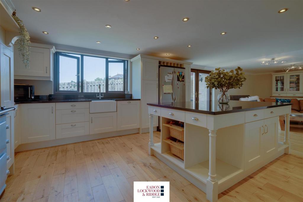 Kitchen Sitting Room