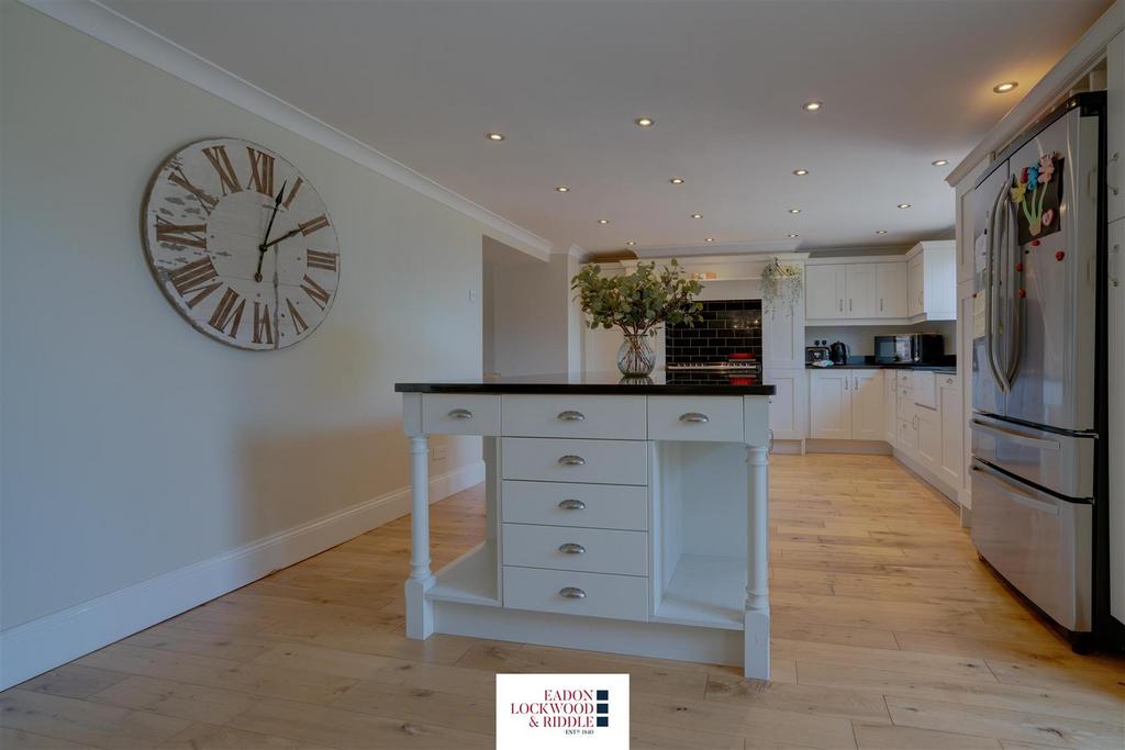 Kitchen Sitting Room