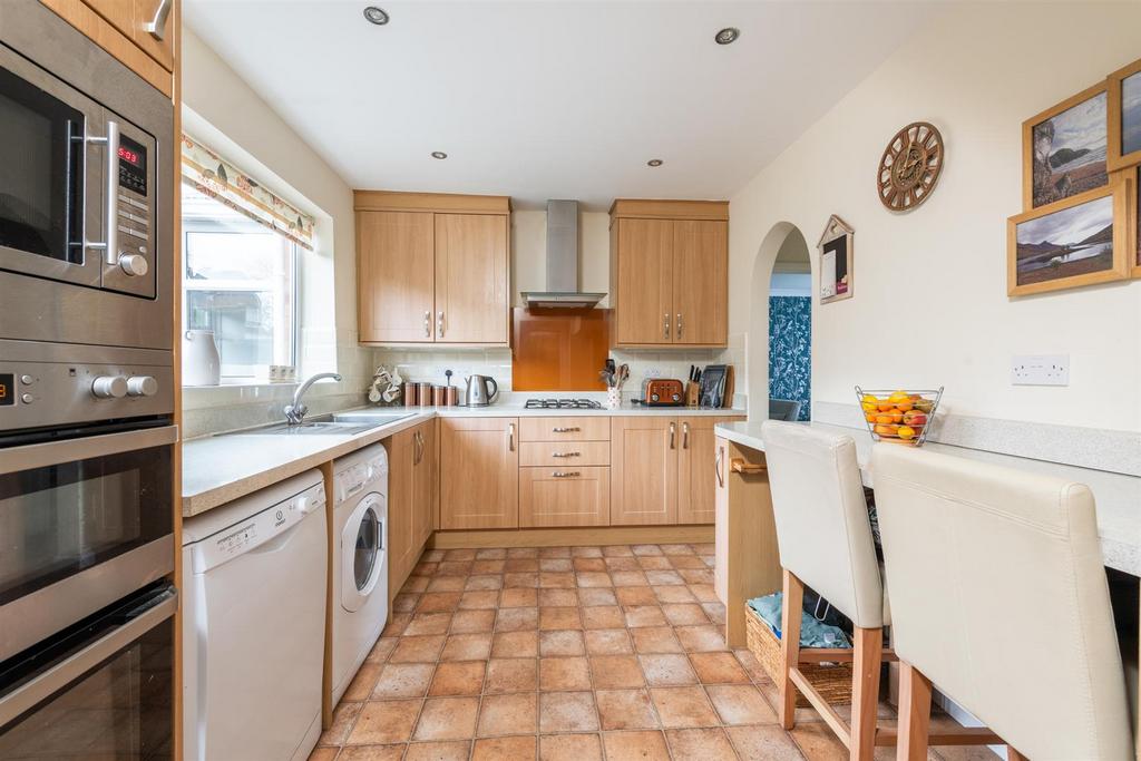 Kitchen / Breakfast Room