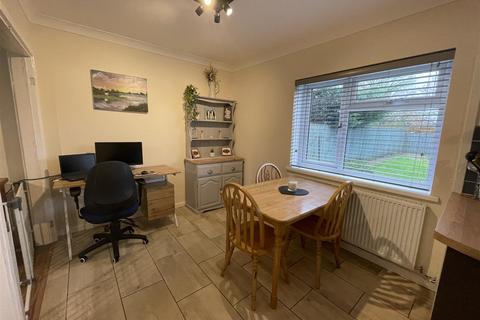 6 Brynhafod, Ammanford, SA18 3QH