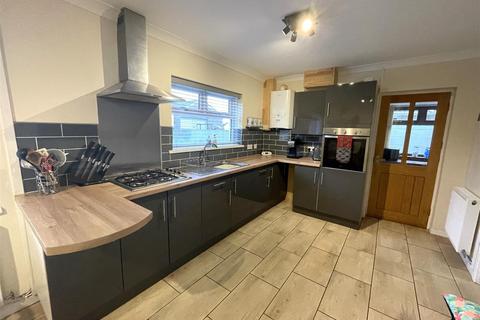 6 Brynhafod, Ammanford, SA18 3QH