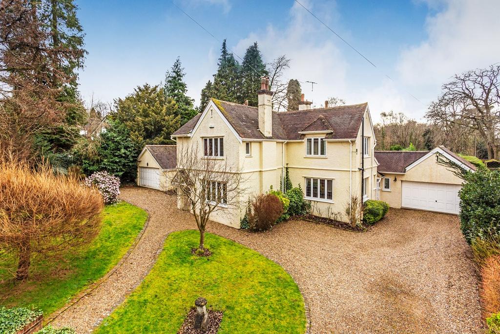 Rockfield Road, Oxted, RH8 4 bed detached house for sale £1,950,000