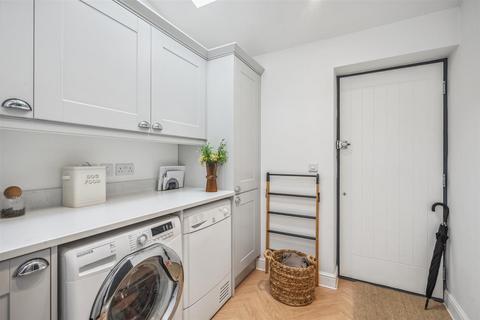 18 Ash Close, Watlington, OX49 5LW