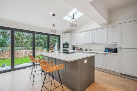18 Ash Close, Watlington, OX49 5LW
