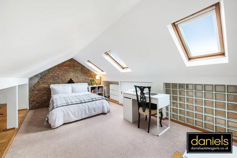 2 bedroom maisonette for sale, Spezia Road, Kensal Green, London, NW10