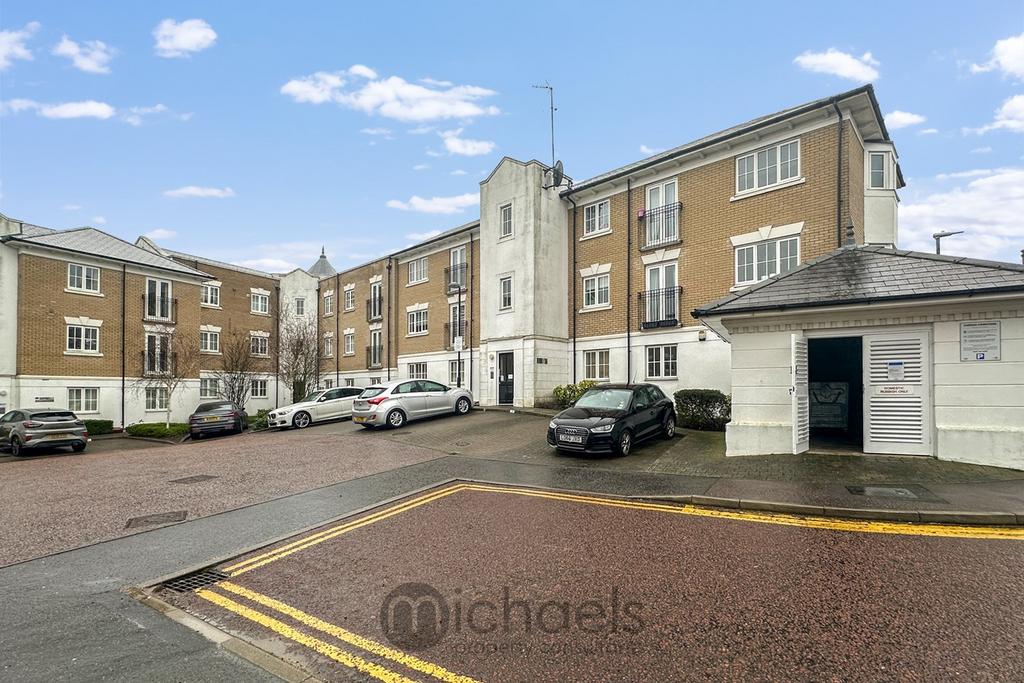 Williams Way, Colchester, Colchester, CO1 2 bed apartment for