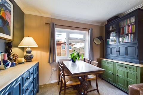 3 bedroom terraced house for sale - Pennine Road, Cheltenham, Gloucestershire, GL52