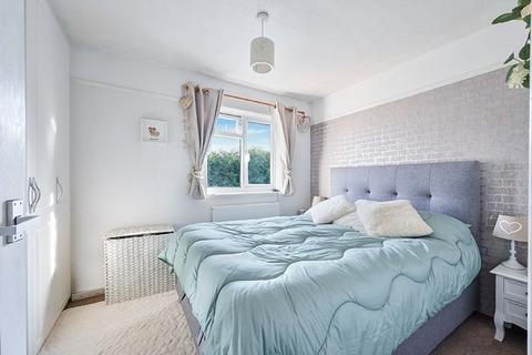 2 bedroom terraced house for sale, Barnfield Way, Oxted RH8