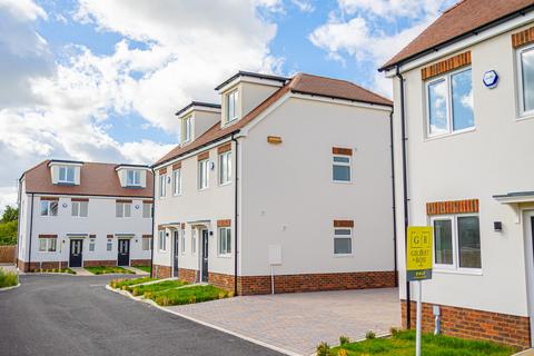 2 bedroom end of terrace house for sale, Smallholdings Mews, Southend-on-sea, SS2