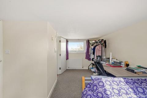 Flat 4, 22 Forest Drive East, London, E11 1JY