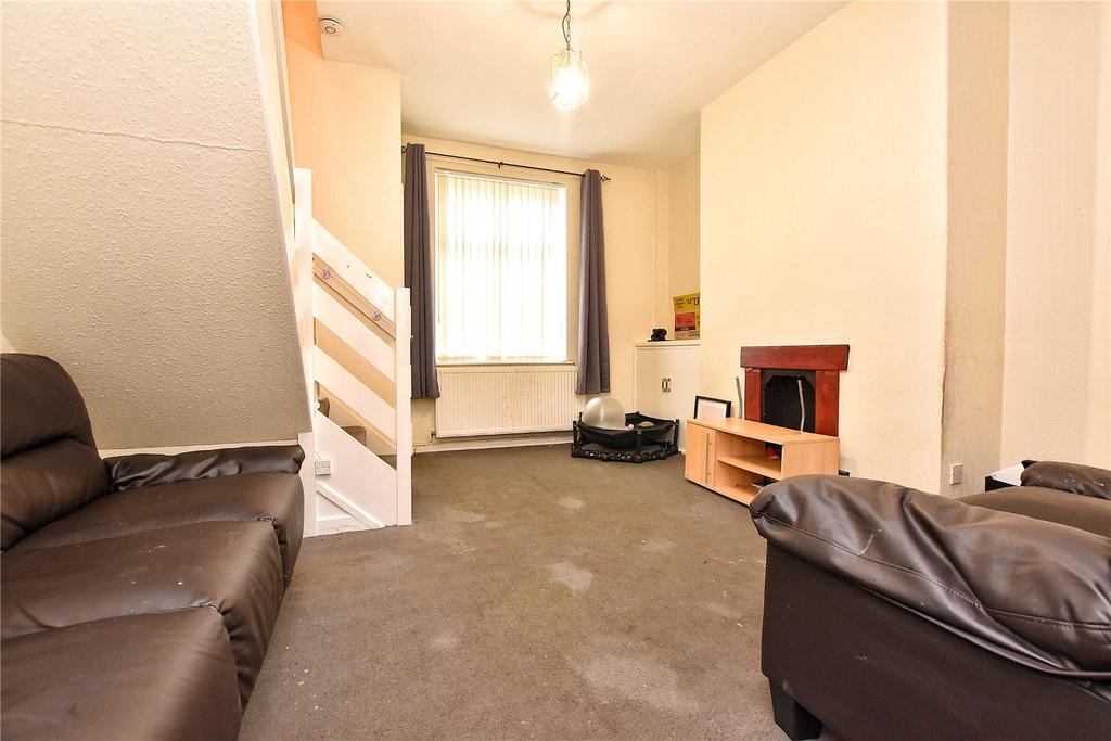 Manchester Road, Castleton, Rochdale, Greater Manchester, OL11 2 bed