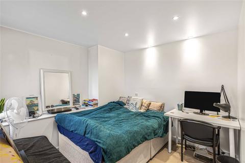 2 bedroom flat to rent, Rudloe Road, London, SW12