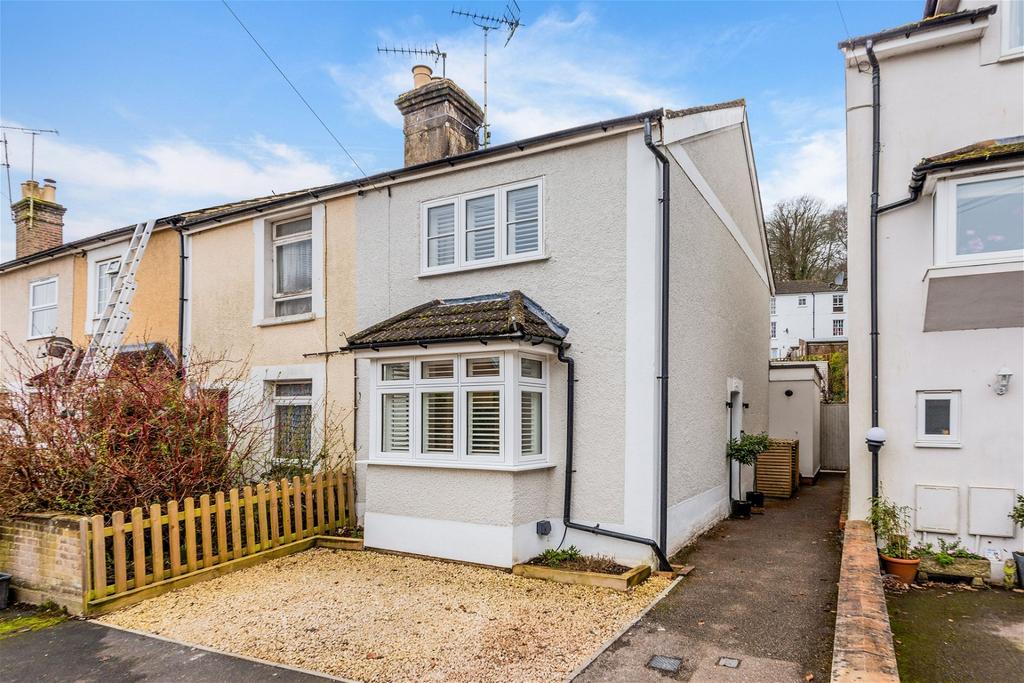 Garibaldi Road, Redhill RH1 2 bed end of terrace house £450,000
