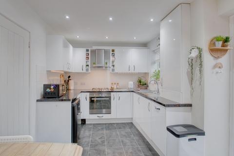 2 Glebe Road, Alvechurch, Birmingham, B48 7PS