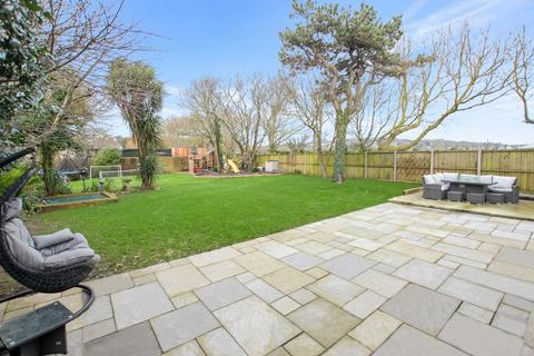 4 bedroom detached house for sale, South Road, Hythe, CT21