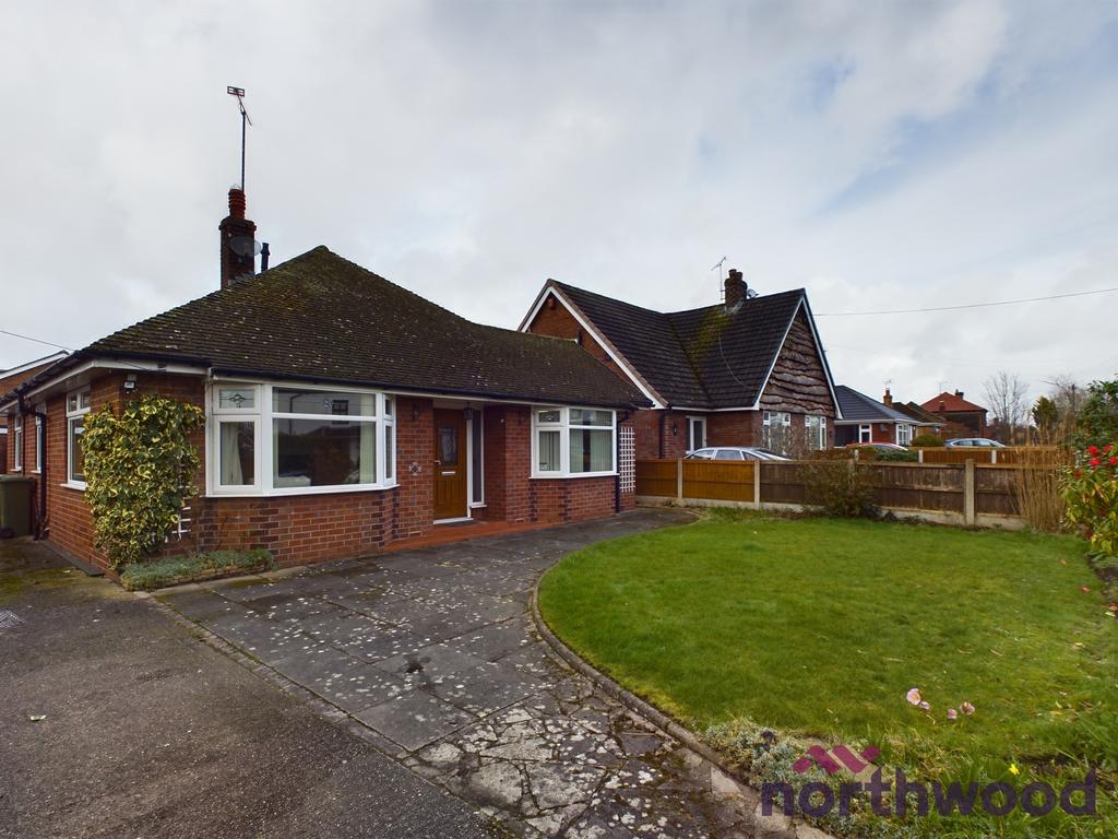 Smithfield Lane, Sandbach, CW11 3 bed bungalow for sale £350,000