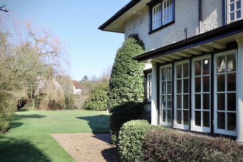 The Doctors House Grimms Hill, Great Missenden, HP16 9BA