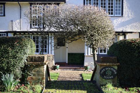 The Doctors House Grimms Hill, Great Missenden, HP16 9BA