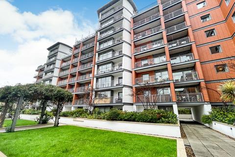67 Holland Gardens, Brentford, TW8 0BG