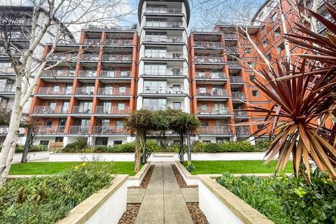 67 Holland Gardens, Brentford, TW8 0BG