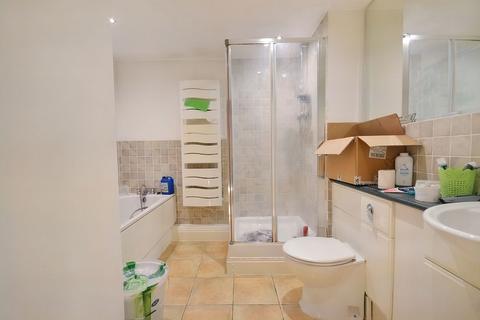 67 Holland Gardens, Brentford, TW8 0BG