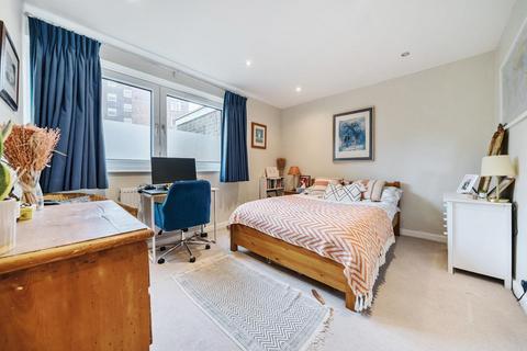 60 Augustus Road, London, SW19 6LZ