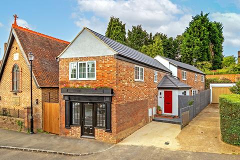 3 bedroom semi-detached house for sale, The Square, Milton Keynes MK17