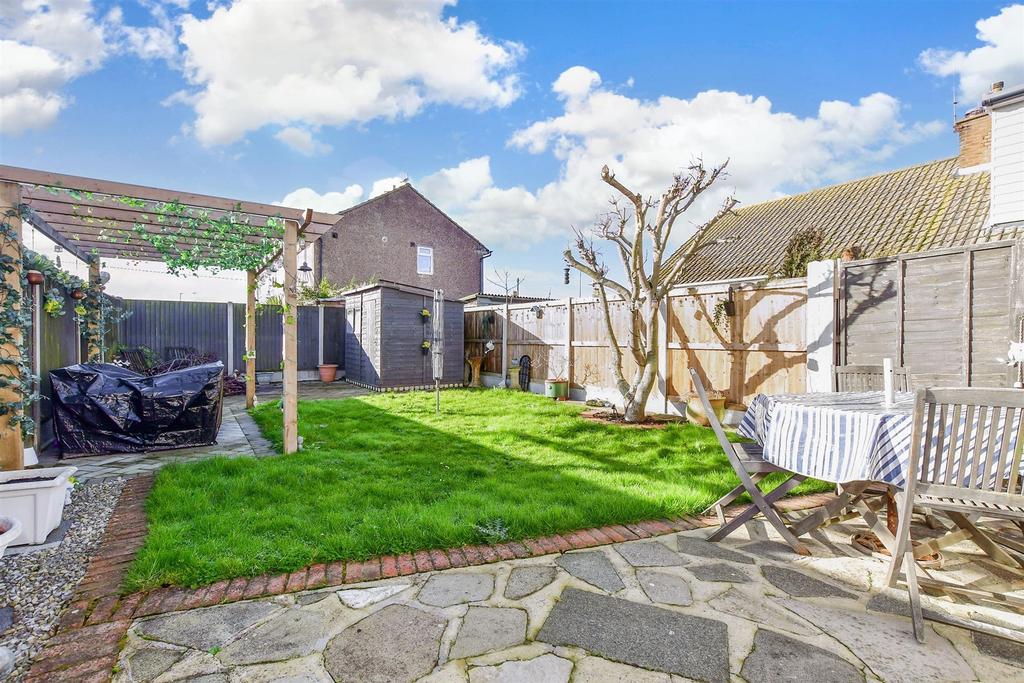 Vincent Close, Broadstairs, Kent 3 bed end of terrace house for sale