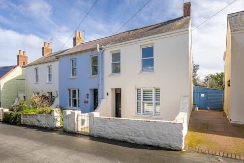 1 bedroom ground floor flat for sale, Rozel Road, St. Peter Port, Guernsey