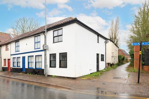 1 bedroom end of terrace house for sale, High Street, Attleborough