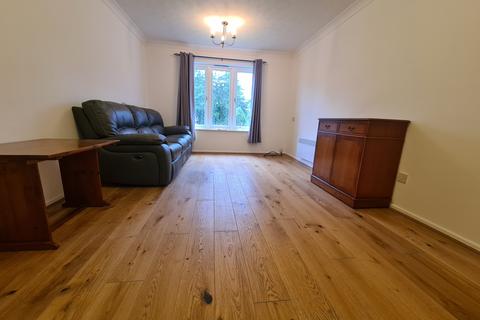 1 bedroom flat to rent - Hertswood Court, Hillside Gardens, EN5