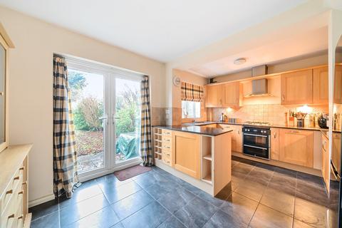 Avondale Barrack Path, Woking, GU21 8UA
