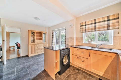 Avondale Barrack Path, Woking, GU21 8UA