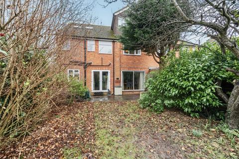 Avondale Barrack Path, Woking, GU21 8UA