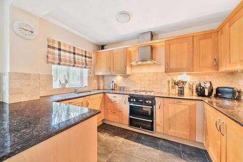 Avondale Barrack Path, Woking, GU21 8UA