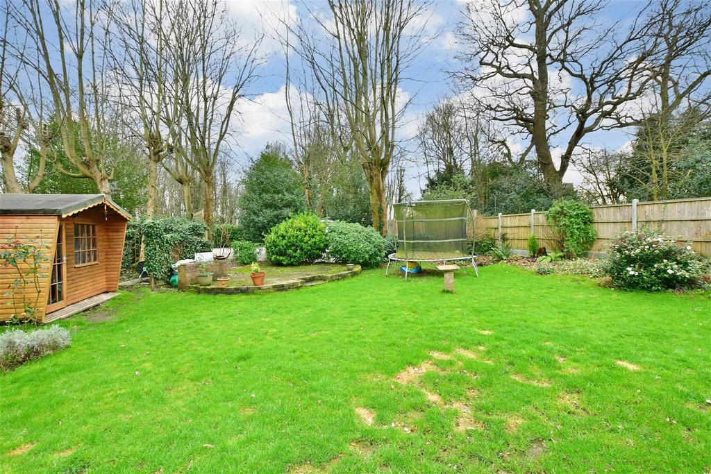 Little Gaynes Lane, Upminster, Essex 4 bed detached house for sale £