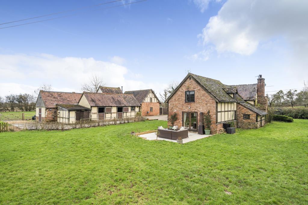 Eyton, Leominster, Herefordshire, HR6 6 bed detached house for sale £