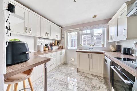 3 Broadparks Close, Exeter, EX4 9HB