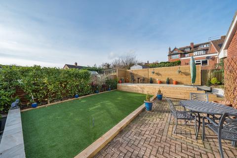 3 Broadparks Close, Exeter, EX4 9HB