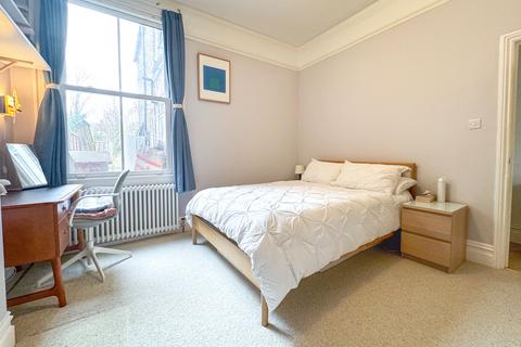 2 bedroom flat for sale, Chevening Road, London NW6