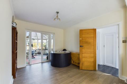 16 Crossways, South Croydon, CR2 8JL