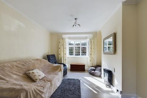 16 Crossways, South Croydon, CR2 8JL